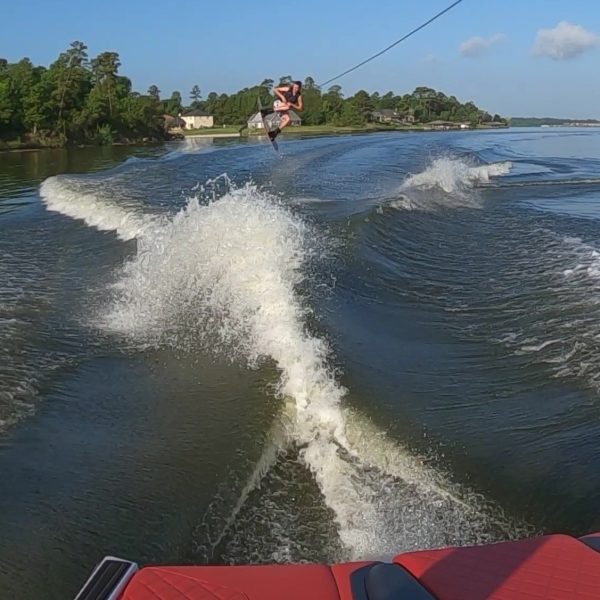 WBoarding (3)_Trim_Moment